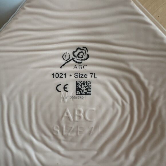 ABC 1021 Prosthesis Silicone Breast Form with Case Size 7L - Picture 3 of 3